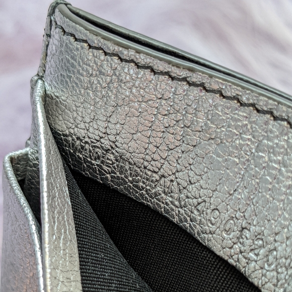 Balenciaga Flat Card Holder. - Picture 5 of 10